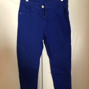 Blue skinny pants ! Gorgeous pants never used !